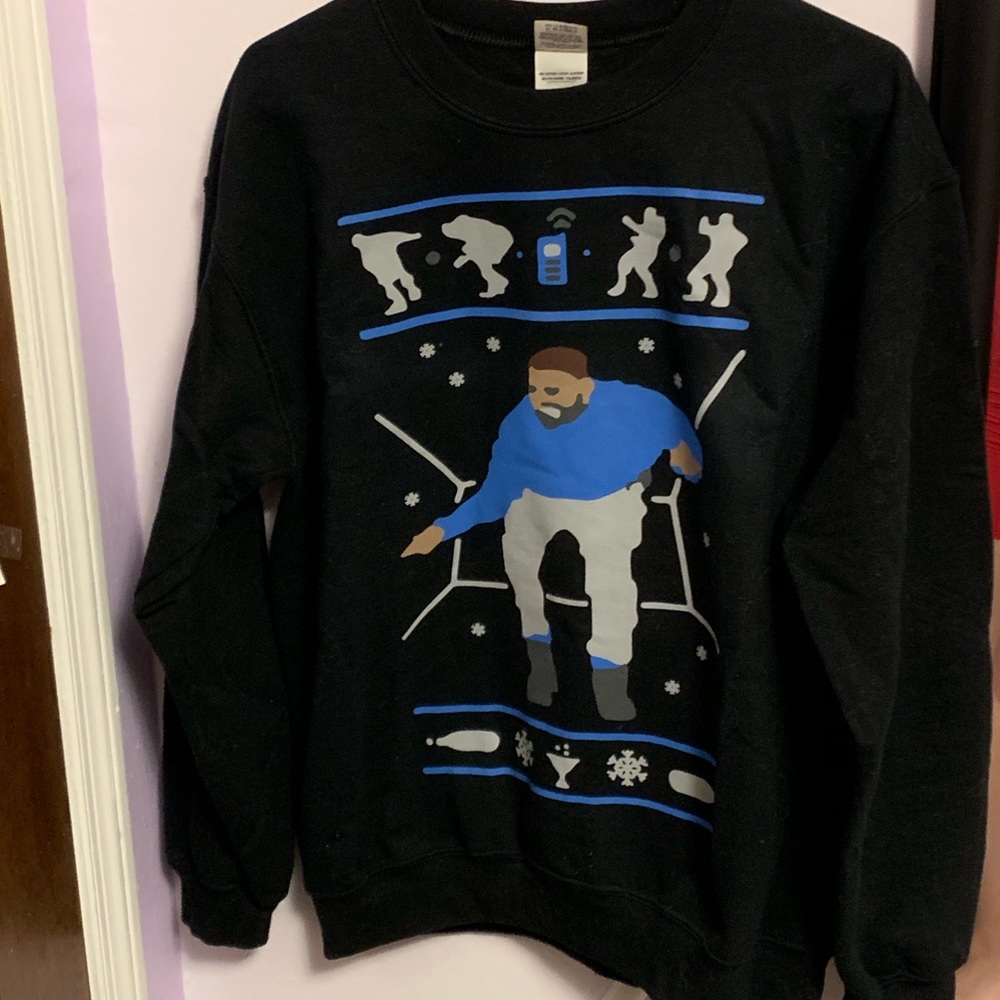 😊2 for $15😊 oversized Drake Christmas sweater